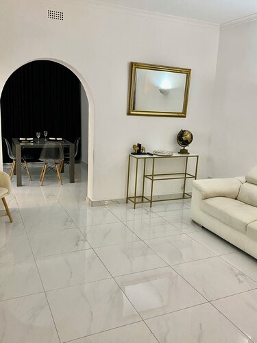 Remarkable 1-bed Apartment in Kensington Harare