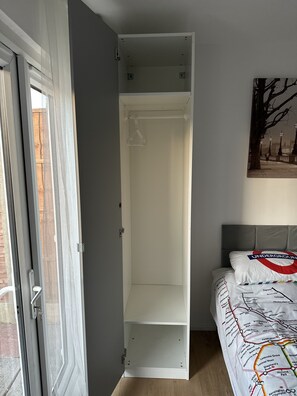 1 quarto, ferros/tábuas de passar roupa, Wi-Fi, roupa de cama