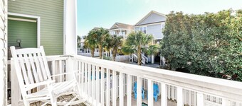 5 BR Beach House with a Private Pool in Surfside Beach! A Beach Haven