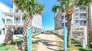 Unclassified image, 2 of 53, button - 5 BR 2nd Row Beach House with a Private Pool! Beach Dreams (Surfside Beach)