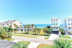 Stunning ocean views from balconies.