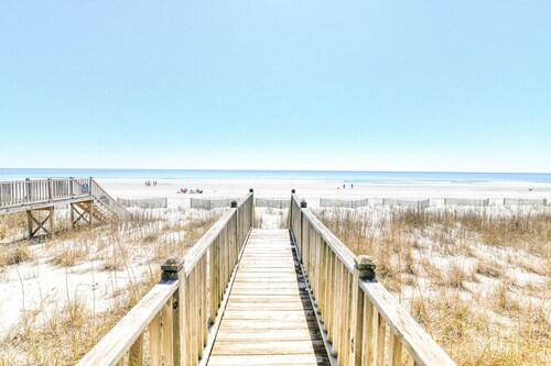 Oceanfront 5 BR Beach House with a Private Pool! Hide-n-Sea