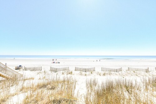 Oceanfront 5 BR Beach House with a Heated Private Pool! Hide-n-Sea 