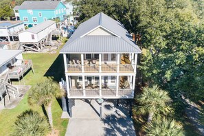 Exterior - Just a Walk to the Beach 5 BR Beach House with a Private Pool!  At Ease (Garden City)
