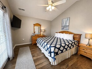 6 bedrooms, Internet - 6 BR 2nd Row Beach House with a Private Pool! Moonlight Surf  (Surfside Beach)