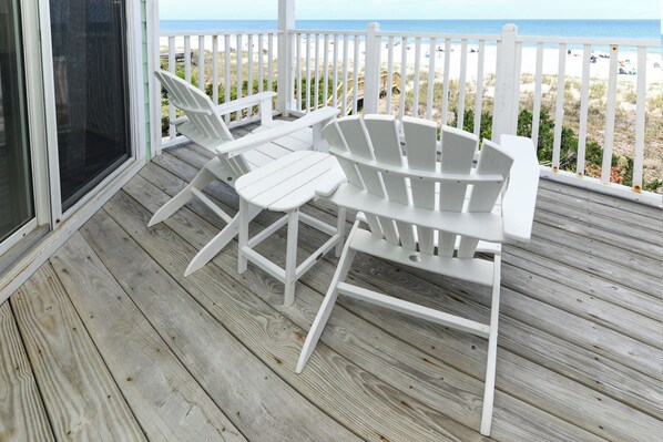 Property grounds - Oceanfront 4 BR Beach House with Shared Pool! Portofino II 313B. (Surfside Beach)