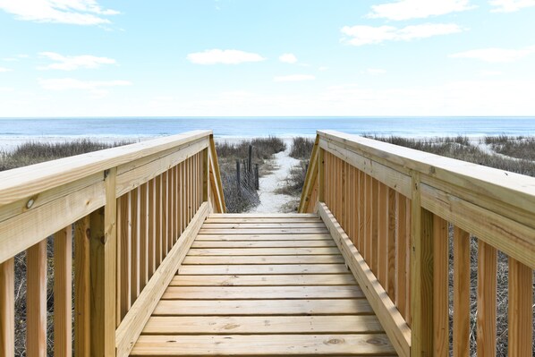 المنطقة المحيطة بالمنشأة