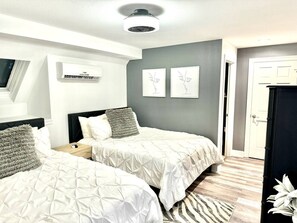 1 habitación, tabla de planchar con plancha, wifi gratis y ropa de cama 