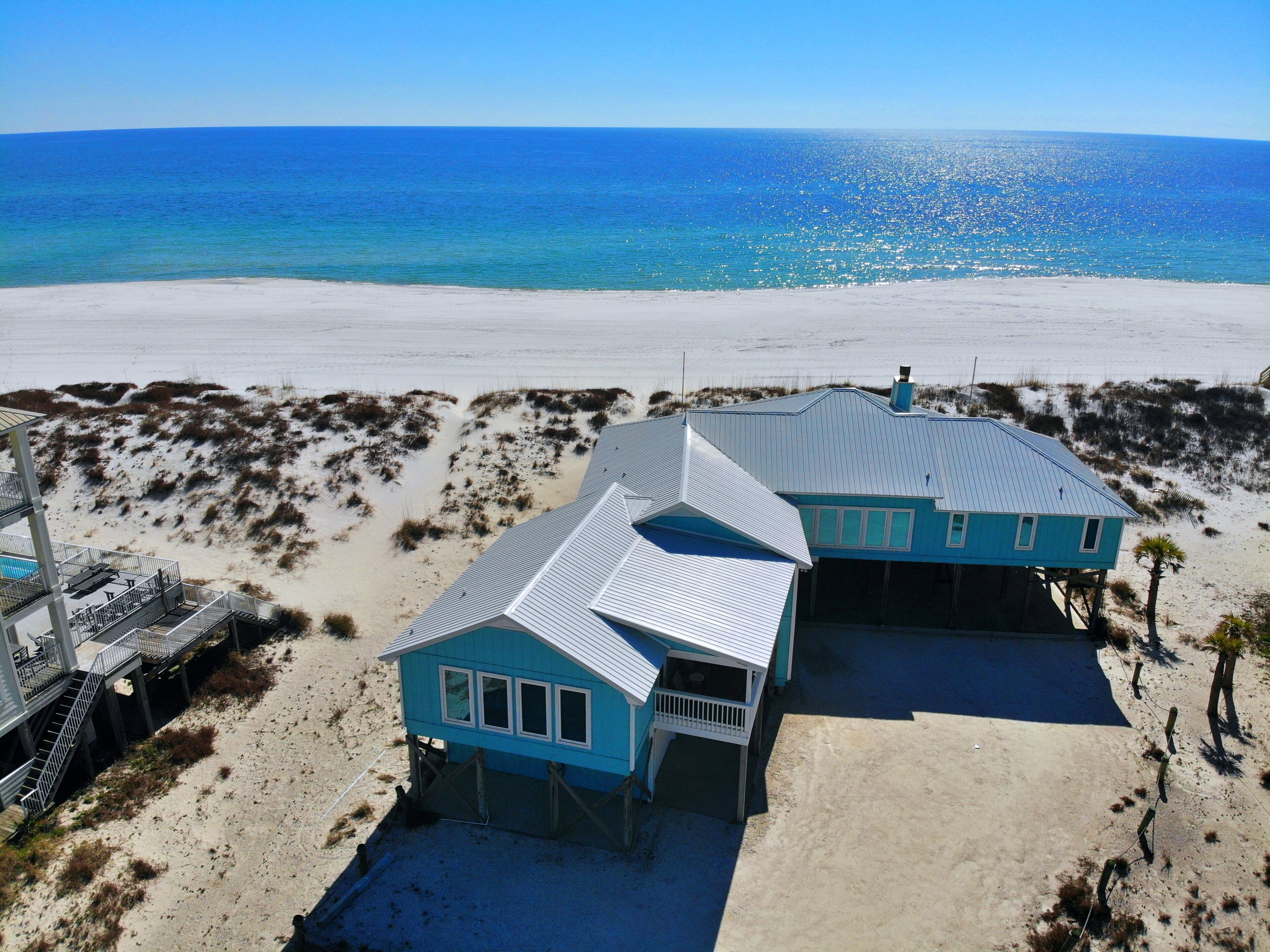 Sept on Sale! Beachfront & Beautiful