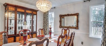 Spacious Augusta Home Near Golf, Shopping & More!