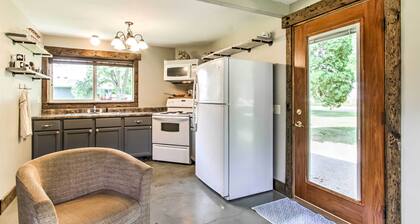 Lake Pepin Cottage w/ Patio - Walk to the Marina!