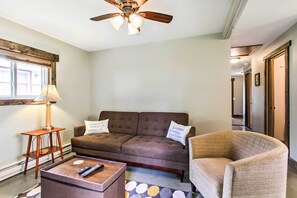 Cottage (2 Bedrooms) | Interior