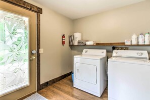 Cottage (2 Bedrooms) | Interior