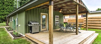 Lake Pepin Cottage w/ Patio - Walk to the Marina!