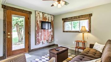 Cottage (2 Bedrooms) | Interior