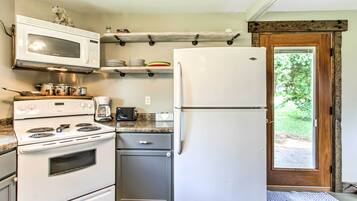 Cottage (2 Bedrooms) | Interior