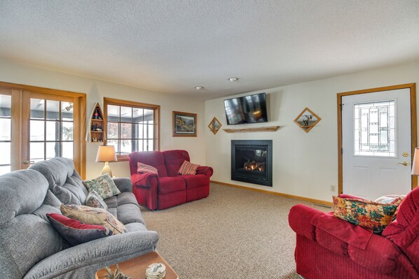 House (3 Bedrooms) | Interior