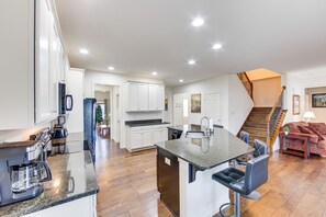 Private kitchen - Spacious Manchester Vacation Rental - Pet Friendly (Mount Wolf)