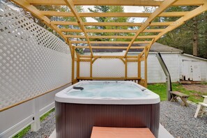House (3 Bedrooms) | Interior - Explore the Poconos! Cozy Creekside Cabin w/ Patio (Blakeslee)
