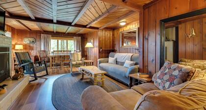 Cozy Harbor Springs Vacation Rental, 13 Mi to Town