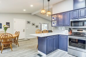 House (2 Bedrooms) | Interior