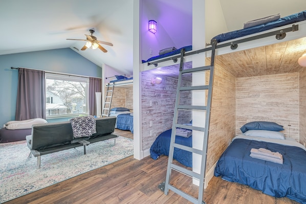 House (3 Bedrooms) | Interior