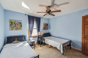 Cottage, 4 slaapkamers | 4 slaapkamers, een bureau, een laptopwerkplek