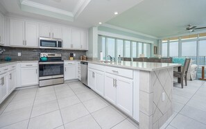 Condo, 4 Bedrooms | Private kitchen