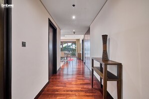Apartment | 2 bedrooms, in-room safe, iron/ironing board, free WiFi