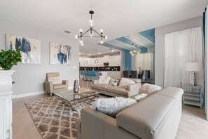 TV, fireplace, table football - New Vacation Home Champions Gate by Disney w/Pool! (Davenport)