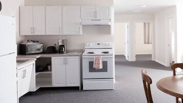 Basic Suite | Private kitchen