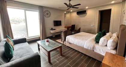 Elegant Suites Hotel