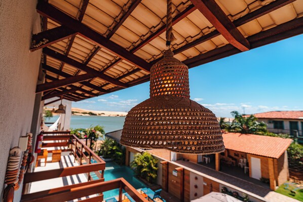 高级房, 露台, 河景 | 高档床上用品、免费 WiFi、床单