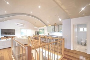 Unclassified image, 4 of 36, button - Beachfront Family Home w/ Patio & BBQ (Cowes)