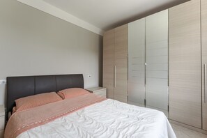 1 bedroom, iron/ironing board, travel crib, WiFi - Matteotti 2 (Desenzano del Garda)
