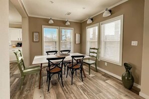 Dining - Mountain View Lodge (Ruidoso Downs)