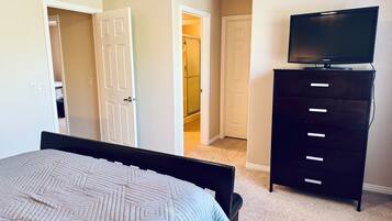 2 soverom, strykejern/-brett, wi-fi (inkludert) og sengetøy