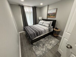 1 chambre, fer et planche à repasser, Wi-Fi gratuit, draps fournis