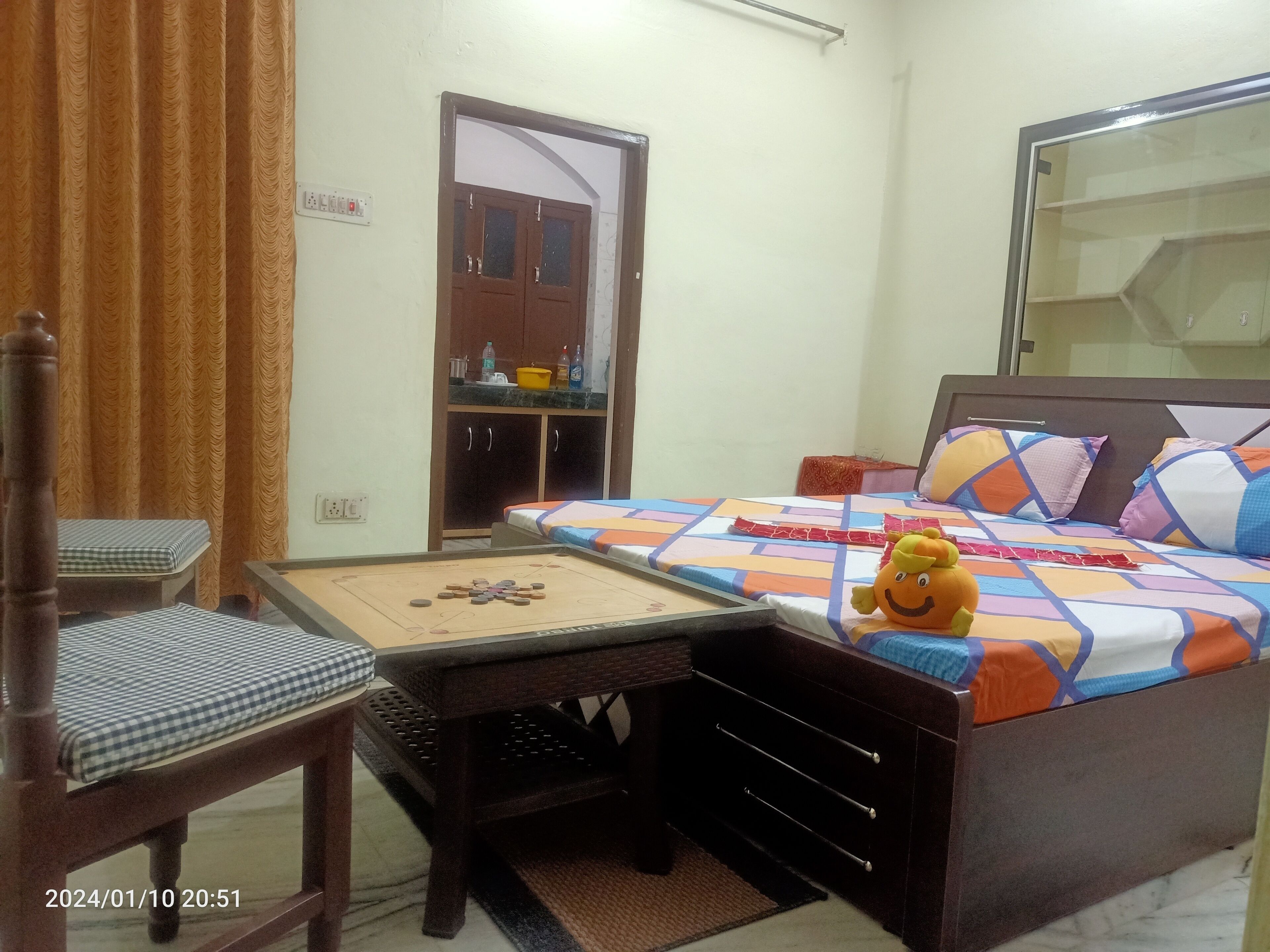 2 bedrooms, desk, iron/ironing board, free WiFi