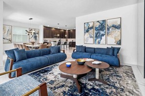 Smart TV, table football, stereo - The Brilliant | Trendy NEW home w/ 2 exciting kids' themed BRs - near top parks (Orlando)