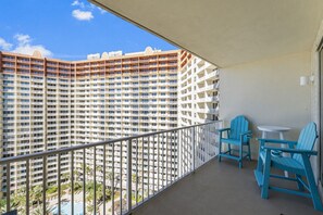 Property grounds - Newly Renovated 15th Floor Condo with Gulf View (Panama City Beach)