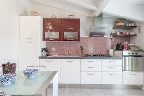 Fridge, oven, stovetop, dishwasher - MATTHEWS 4 (Desenzano del Garda)