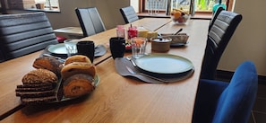 Daily cooked-to-order breakfast for a fee - Olsson B&B (Randers)