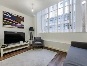 Smart TV - The Strand, Studio - Pass the Keys (Liverpool)