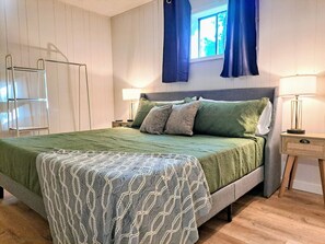 4 bedrooms, travel crib, WiFi, bed sheets
