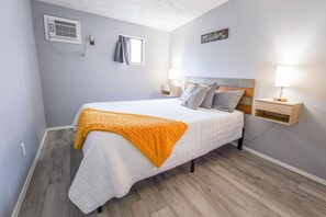 2 dormitoris, un bressol de viatge, wifi gratuïta i roba de llit 