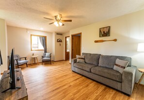 Smart TV - Tribesman Resort #21 - Renovated Cabin, Minutes to Silver Dollar, Great Location (Branson)