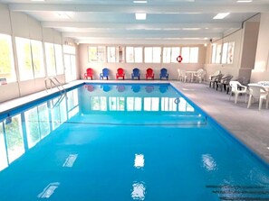 Una piscina techada, una piscina climatizada