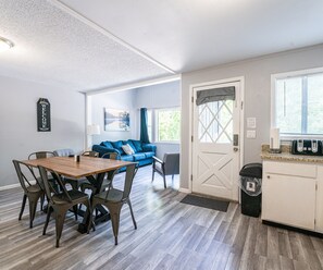 Interior - Tribesman Resort #6 - Renovated Cabin, Minutes to Silver Dollar, Great Location! (Branson)