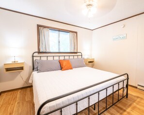 2 habitaciones, cuna de viaje, wifi gratis y ropa de cama